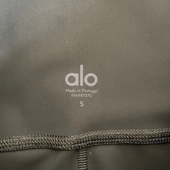 ALO Yoga Women's 7/8 High-Waist Ripped Warrior Legging Grey - Size: Small - Picture 3 of 8